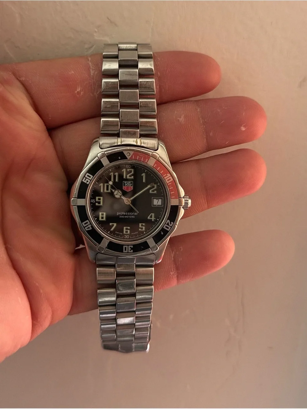 vintage TAG Heuer 2000 Series Professional quartz watch